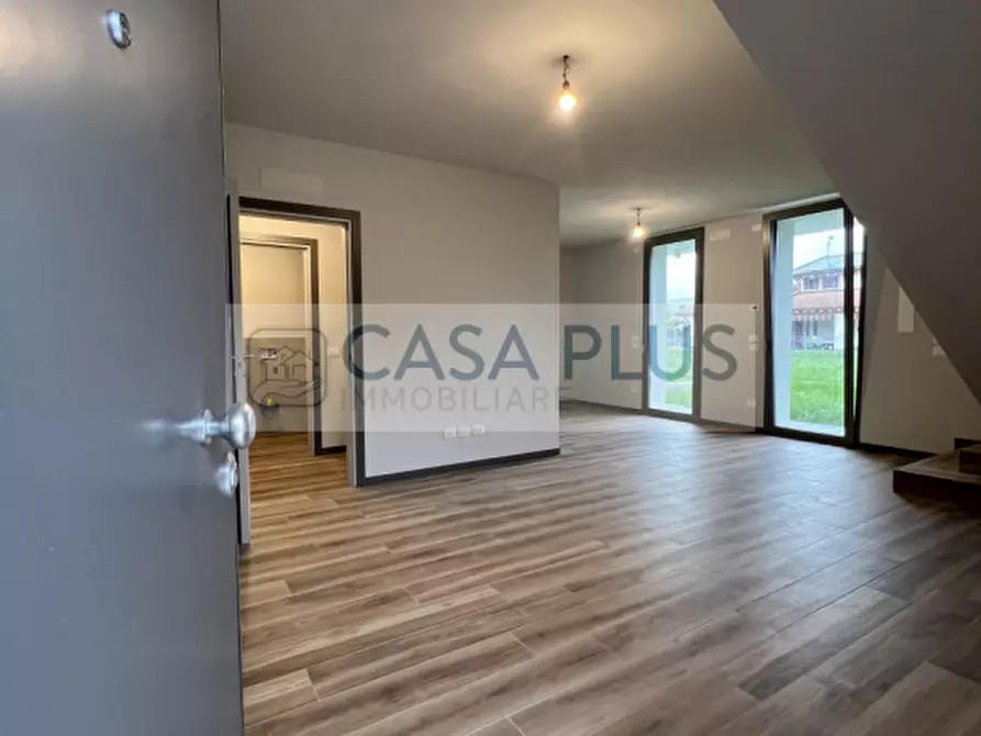 Immagine 10 di Villetta a schiera in vendita  a San Martino Di Lupari