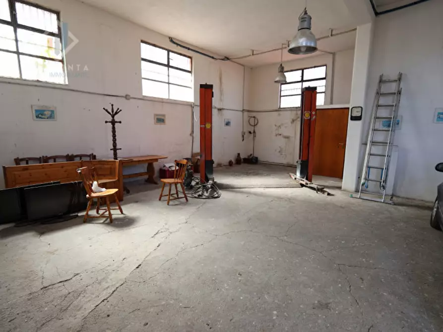 Immagine 16 di Casa indipendente in vendita  in Via Palermo sn a Palagonia