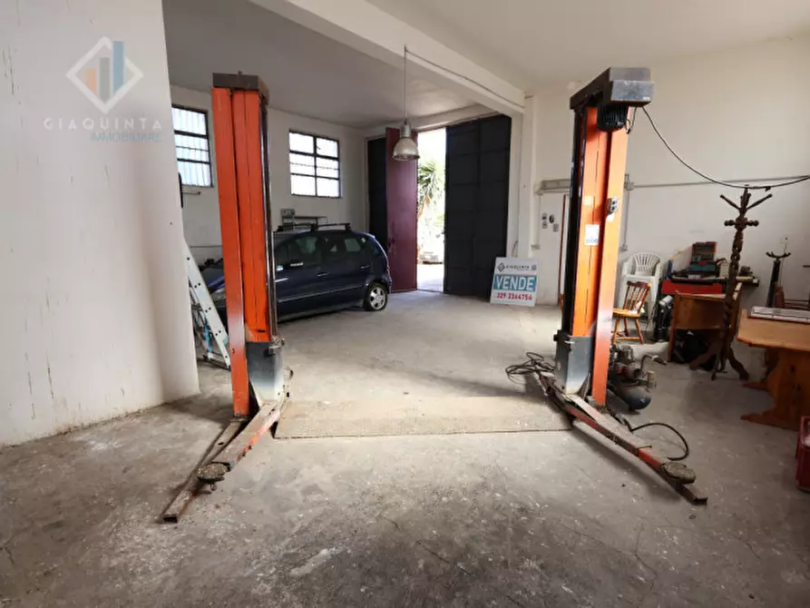 Immagine 17 di Casa indipendente in vendita  in Via Palermo sn a Palagonia