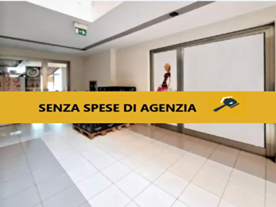 Immagine 1 di Negozio in vendita  in via don giuseppe diana, n. snc a Gubbio