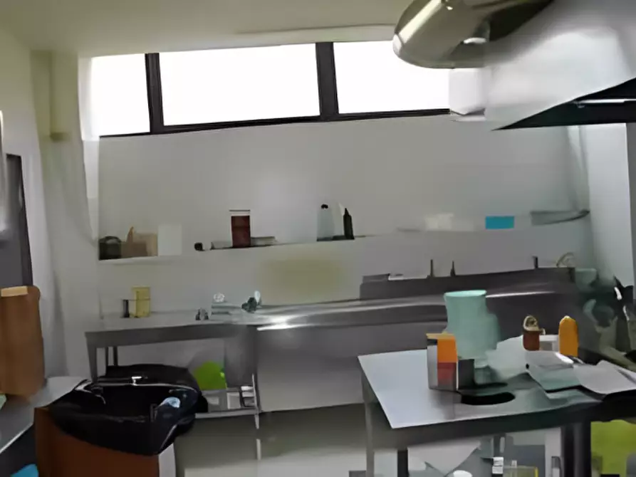 Immagine 4 di Attività commerciale in vendita  in via don giuseppe diana, n. snc a Gubbio