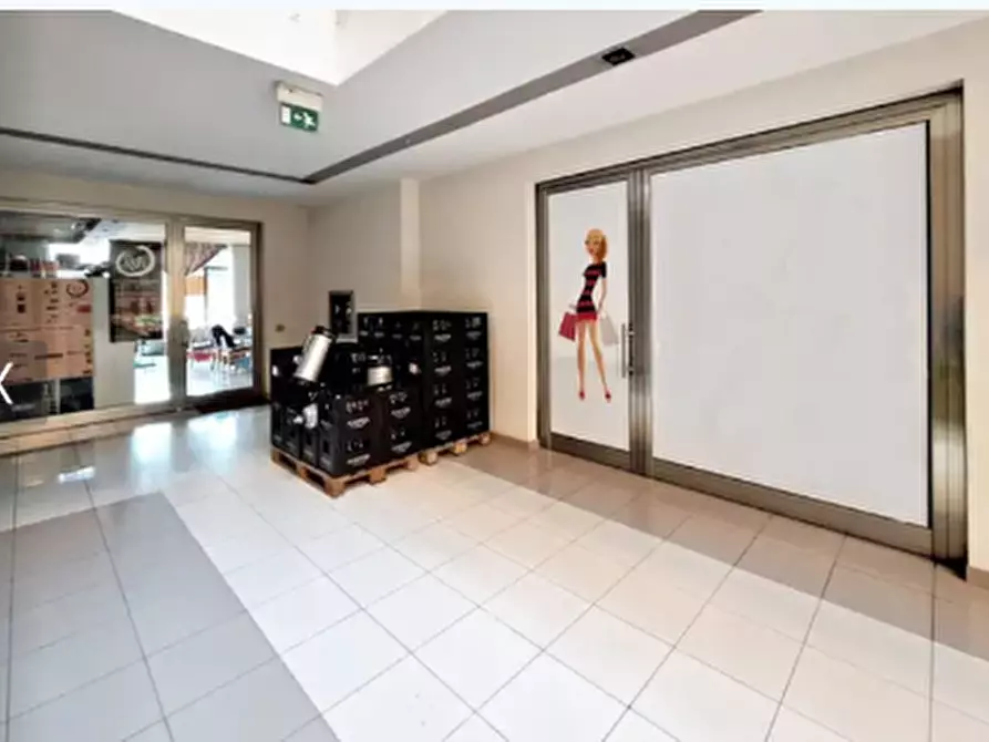 Immagine 14 di Attività commerciale in vendita  in via don giuseppe diana, n. snc a Gubbio