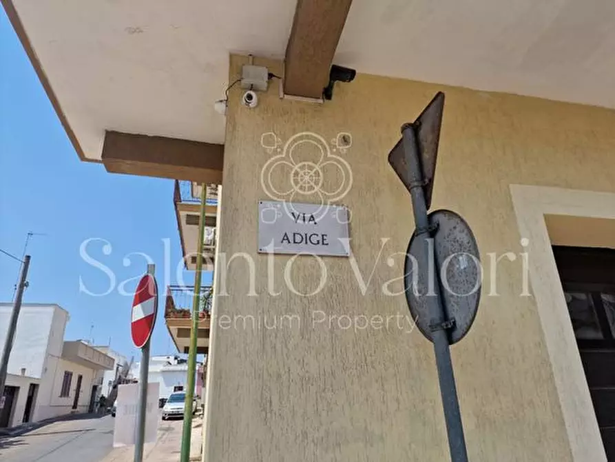 Immagine 47 di Appartamento in vendita  in Via Adige 26 a Casarano