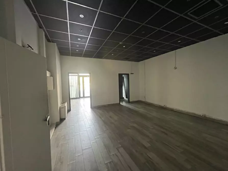 Immagine 16 di Negozio in vendita  in Via Regina Pacis a Sassuolo