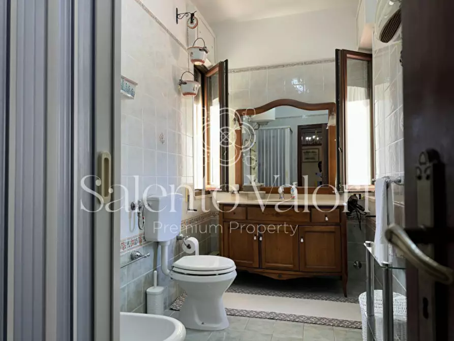 Immagine 11 di Casa bifamiliare in vendita  in Via Agnesi 112 a Casarano