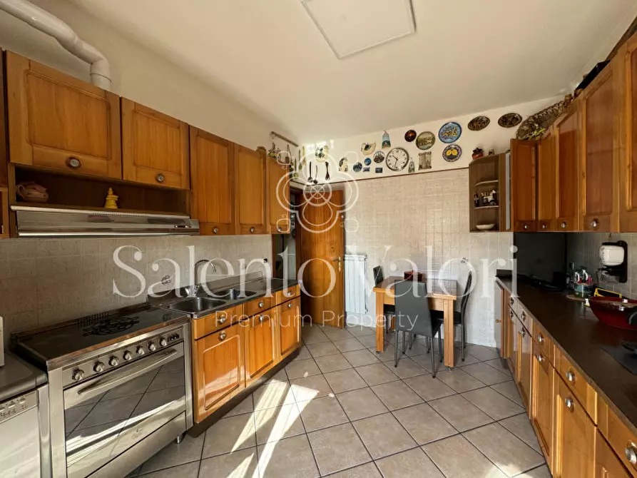 Immagine 19 di Casa bifamiliare in vendita  in Via Agnesi 112 a Casarano