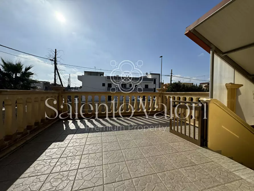 Immagine 28 di Casa bifamiliare in vendita  in Via Agnesi 112 a Casarano