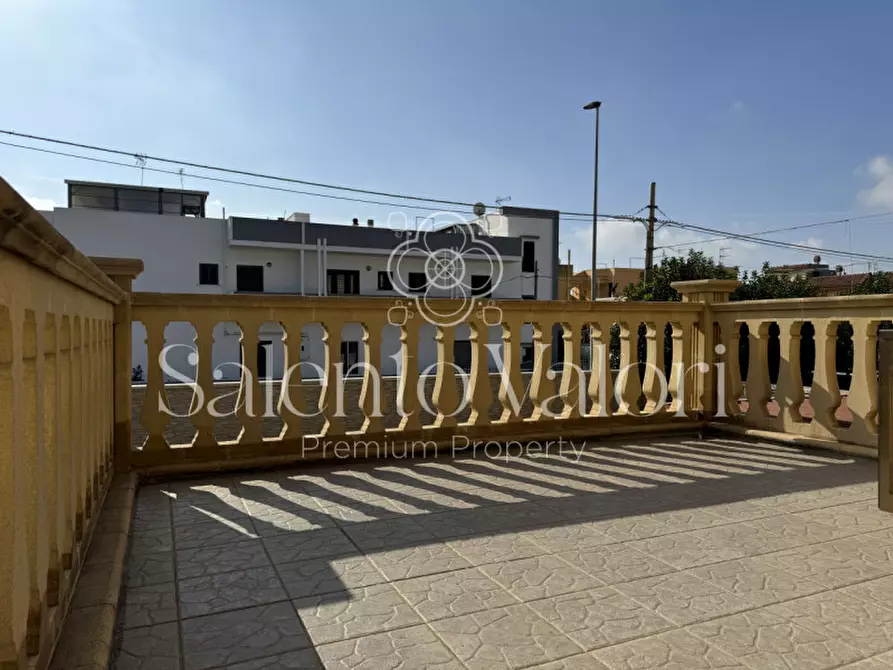 Immagine 32 di Casa bifamiliare in vendita  in Via Agnesi 112 a Casarano