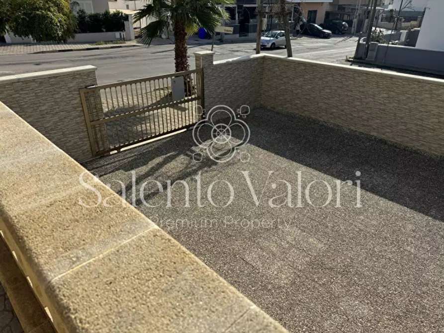 Immagine 35 di Casa bifamiliare in vendita  in Via Agnesi 112 a Casarano