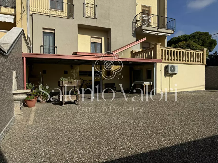 Immagine 43 di Casa bifamiliare in vendita  in Via Agnesi 112 a Casarano