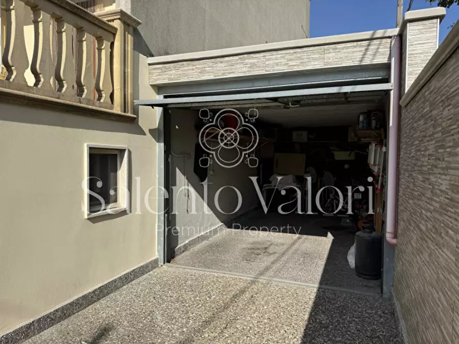Immagine 55 di Casa bifamiliare in vendita  in Via Agnesi 112 a Casarano