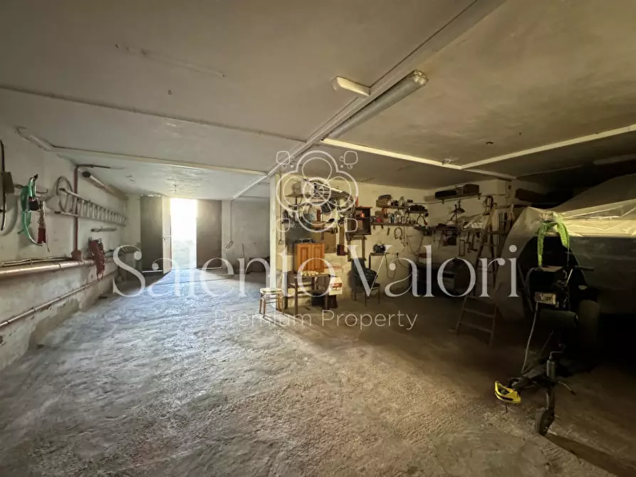 Immagine 61 di Casa bifamiliare in vendita  in Via Agnesi 112 a Casarano