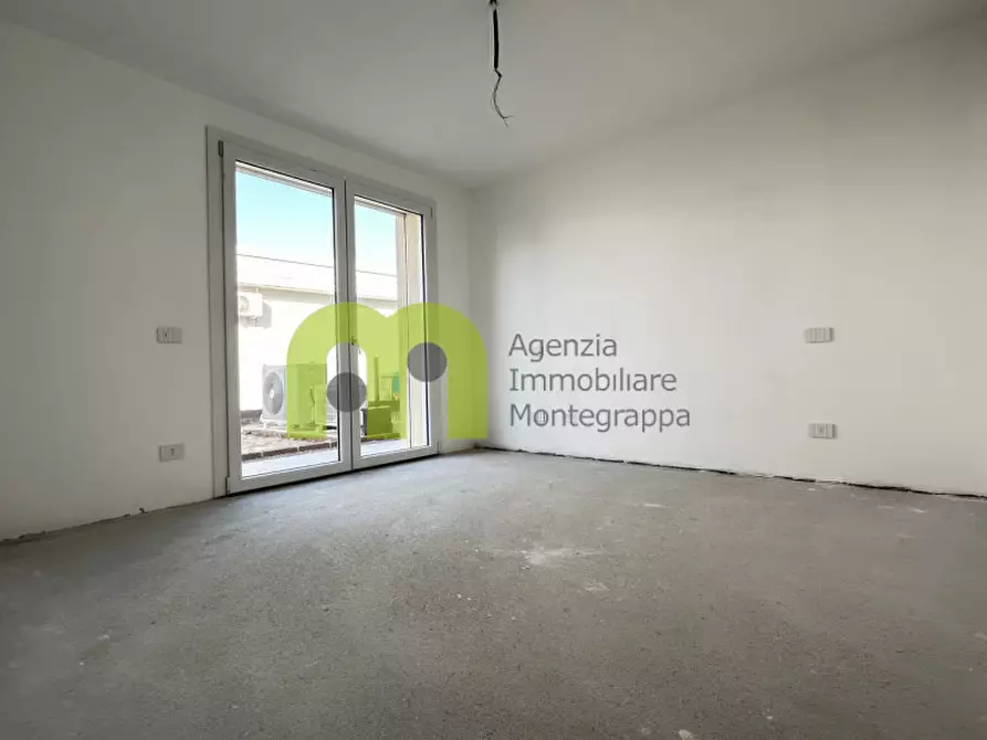 Immagine 3 di Appartamento in vendita  in Via Pioppi a Castelfranco Veneto