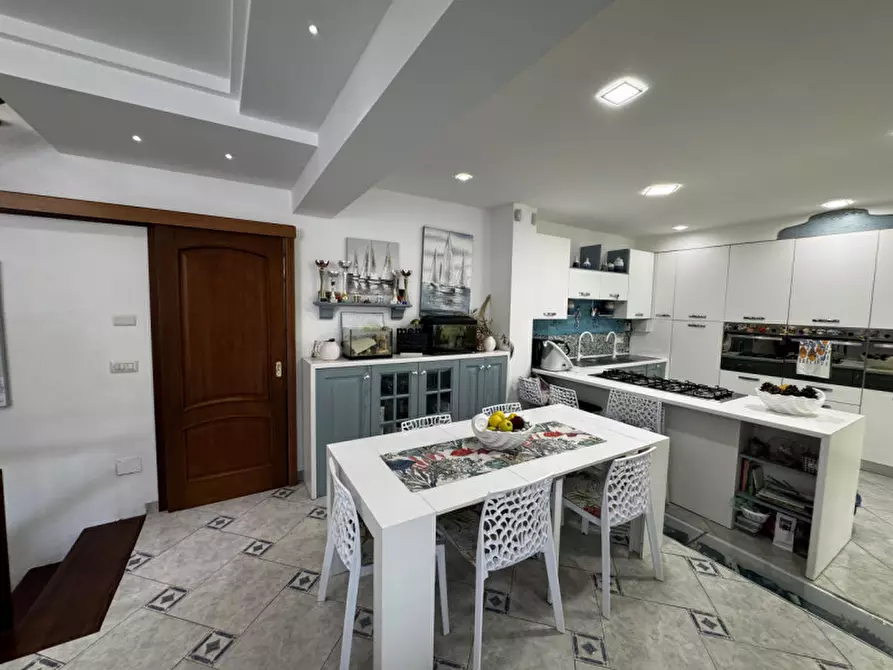 Immagine 5 di Villa in vendita  in Via Nettuno, 127 a Milazzo