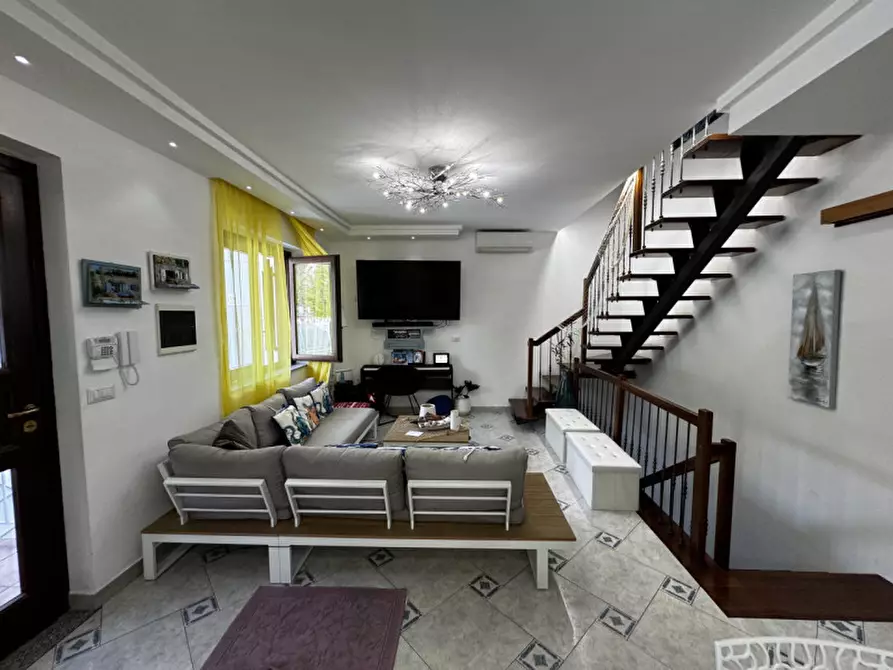 Immagine 18 di Villa in vendita  in Via Nettuno, 127 a Milazzo