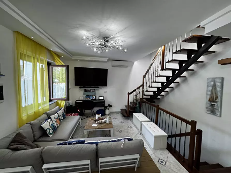 Immagine 30 di Villa in vendita  in Via Nettuno, 127 a Milazzo