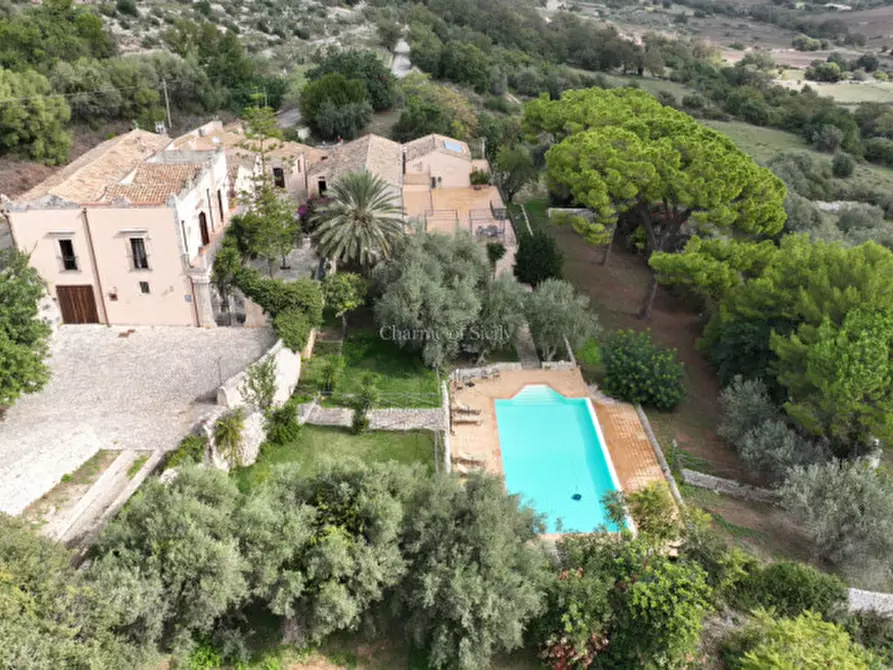 Immagine 1 di Villa in vendita  a Modica