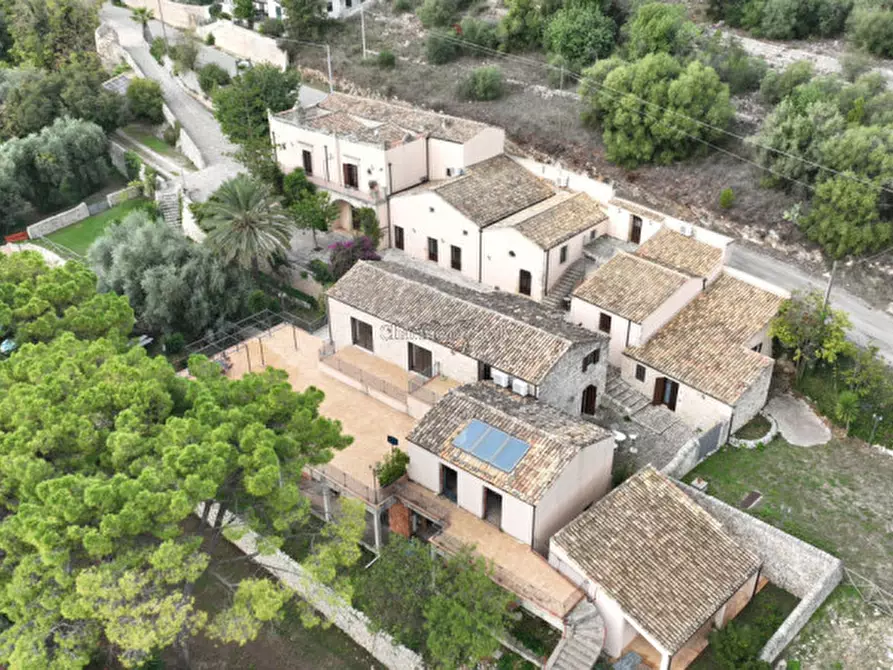 Immagine 2 di Villa in vendita  a Modica
