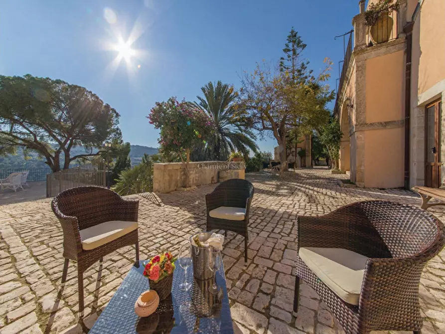 Immagine 13 di Villa in vendita  a Modica