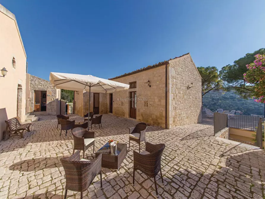 Immagine 14 di Villa in vendita  a Modica