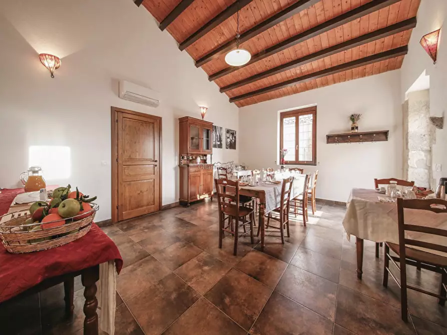 Immagine 17 di Villa in vendita  a Modica