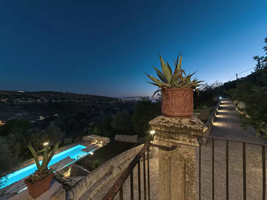 Immagine 35 di Villa in vendita  a Modica