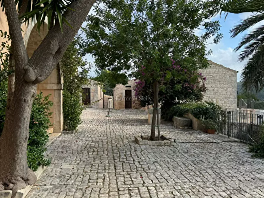 Immagine 48 di Villa in vendita  a Modica