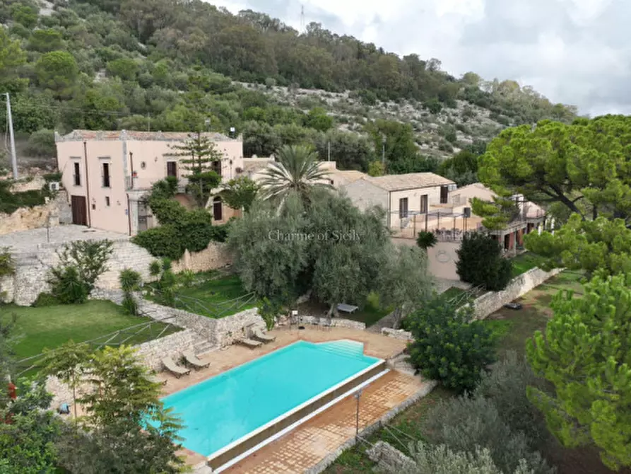 Immagine 78 di Villa in vendita  a Modica