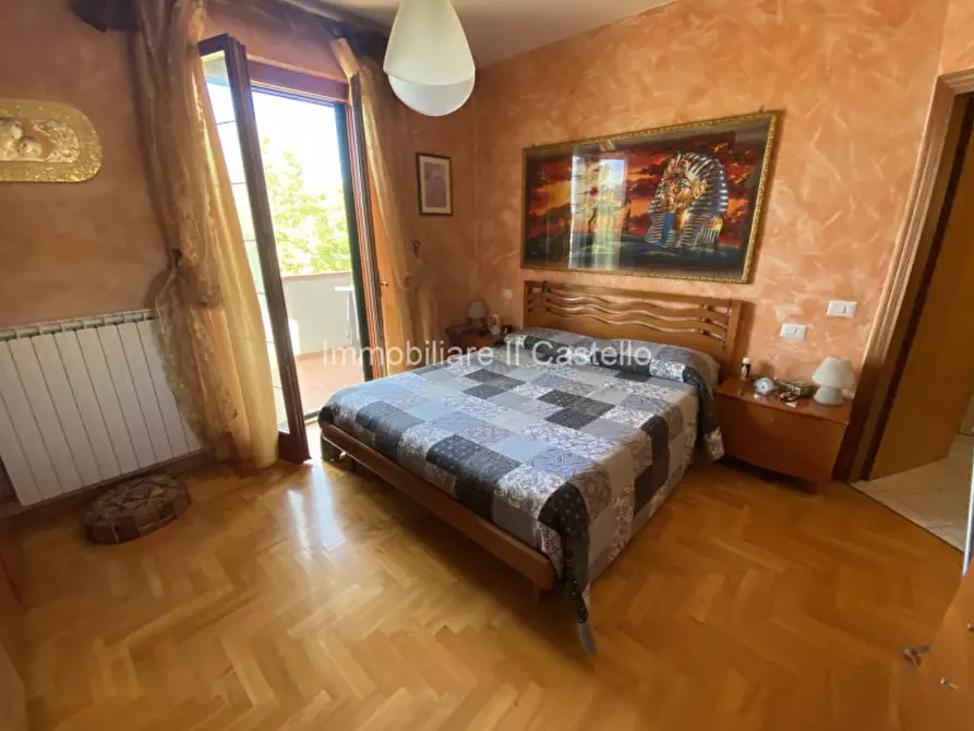 Immagine 15 di Appartamento in vendita  in Via Bruno Buozzi a Castiglione Del Lago