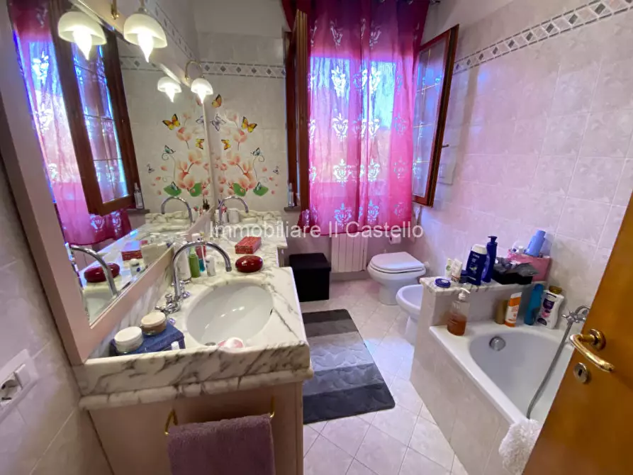 Immagine 22 di Appartamento in vendita  in Via Bruno Buozzi a Castiglione Del Lago