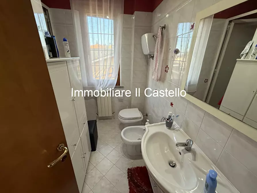 Immagine 26 di Appartamento in vendita  in Via Bruno Buozzi a Castiglione Del Lago