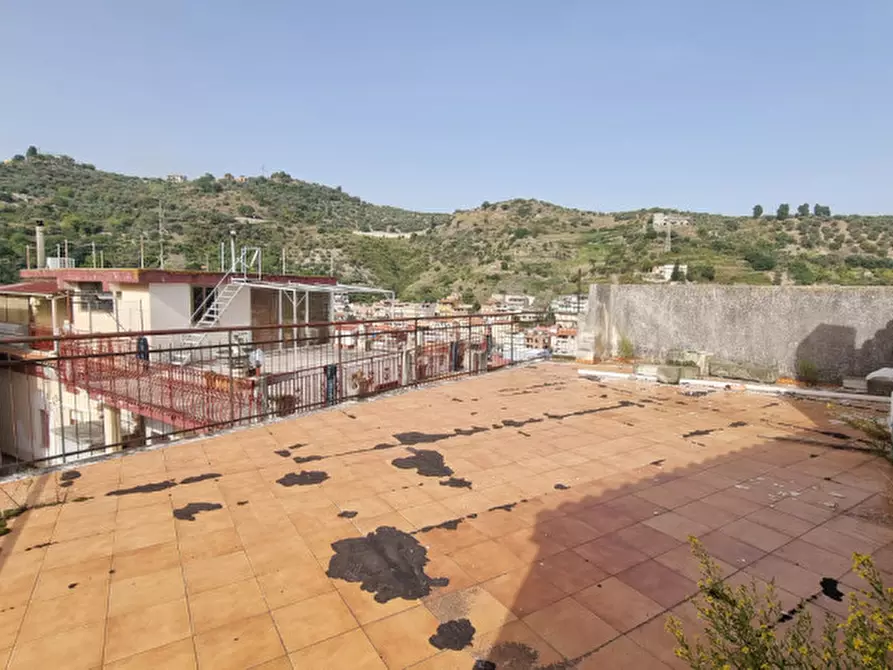 Immagine 11 di Palazzo in vendita  in VIA PALAZZO a Gualtieri Sicaminò