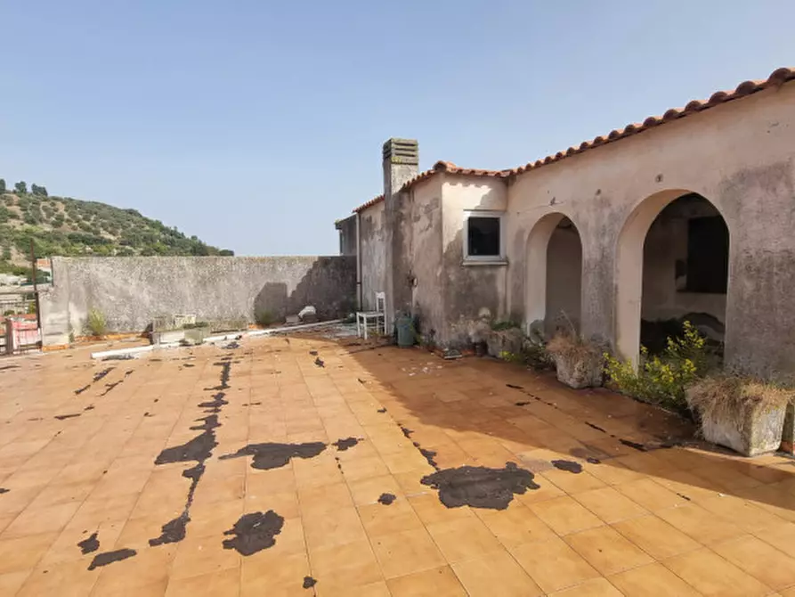 Immagine 14 di Palazzo in vendita  in VIA PALAZZO a Gualtieri Sicaminò