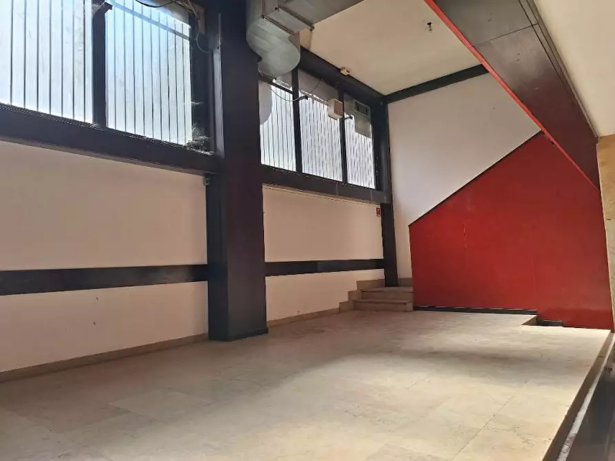 Immagine 11 di Laboratorio in affitto  in VIA VITTOR PISANI a Milano