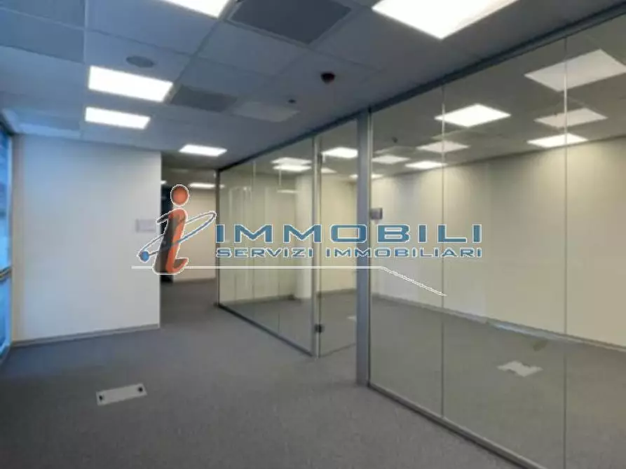 Immagine 2 di Palazzo in affitto  in VIA VENTICINQUE APRILE a San Donato Milanese