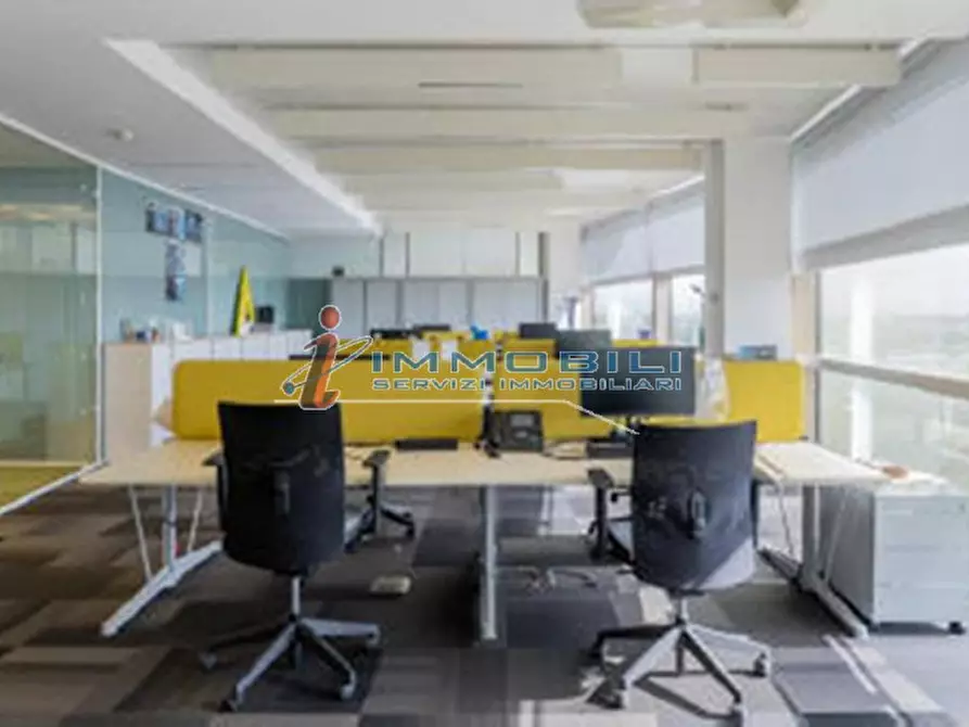 Immagine 2 di Ufficio in affitto  in VIA LOMBARDIA a Rho