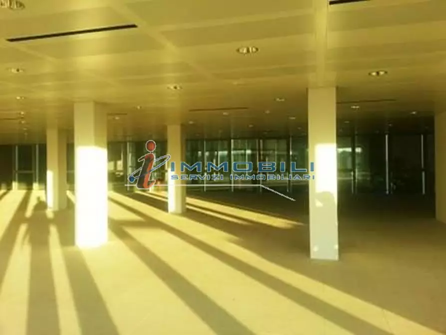 Immagine 21 di Ufficio in affitto  in VIA MONDADORI a Segrate