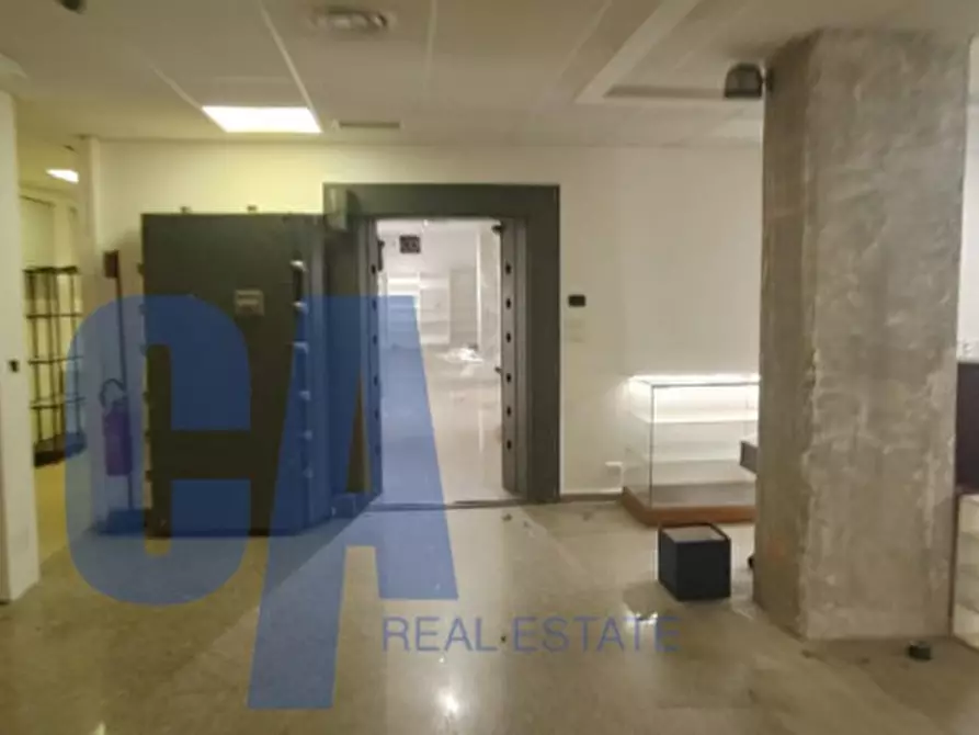 Immagine 22 di Negozio in affitto  in VIALE LANCETTI VINCENZO a Milano