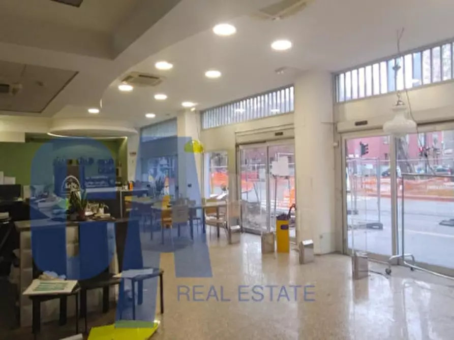 Immagine 14 di Attività commerciale in affitto  in VIALE LANCETTI VINCENZO a Milano
