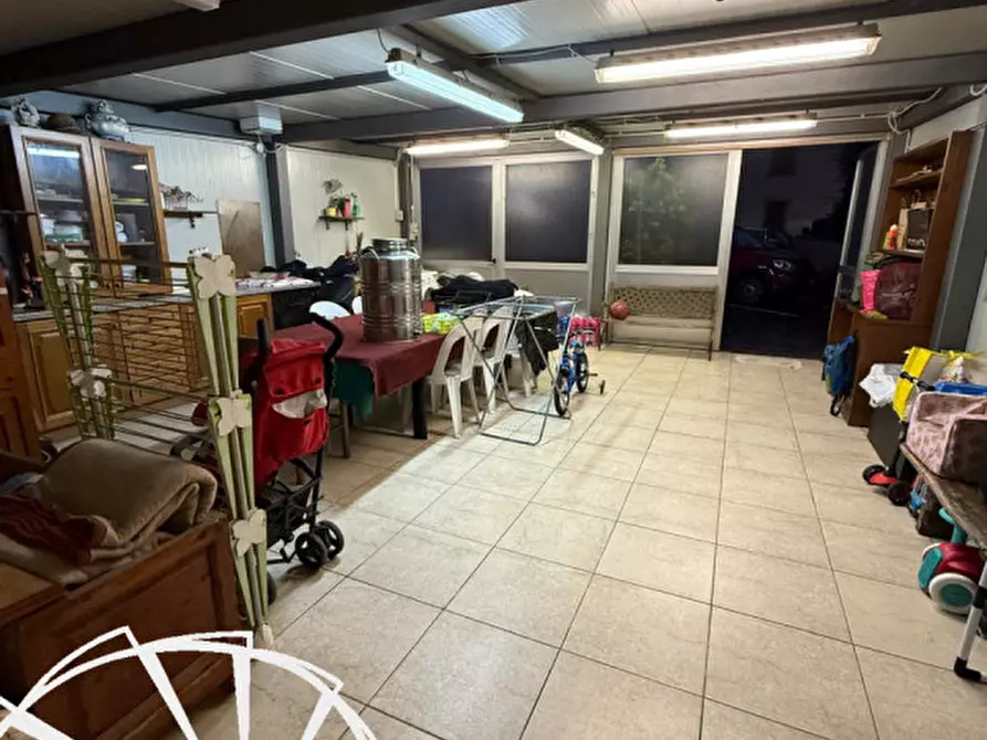 Immagine 3 di Garage in vendita  in Tavola a Prato