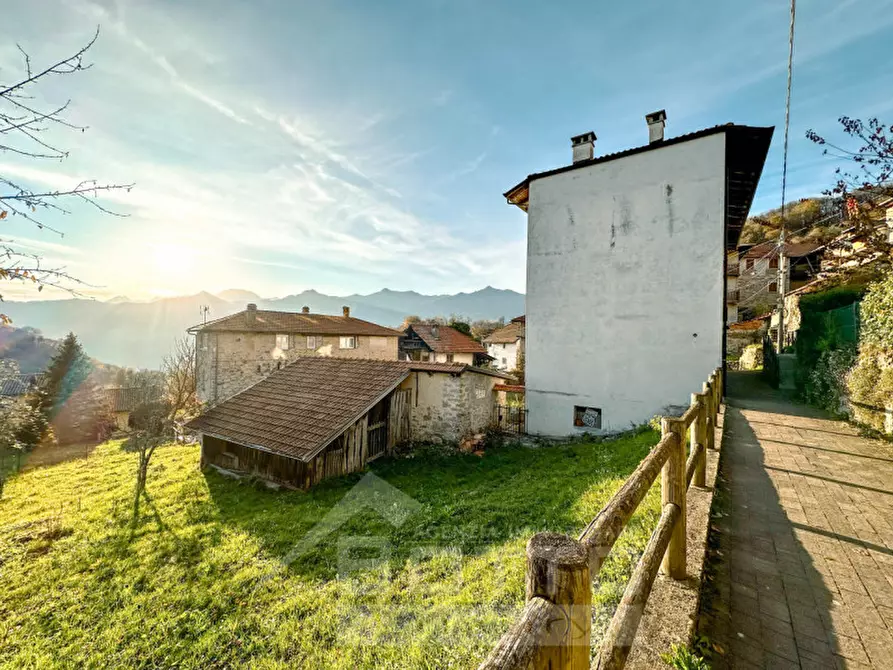 Immagine 23 di Appartamento in vendita  in Via Cavaglia Sterna 10 a Varallo