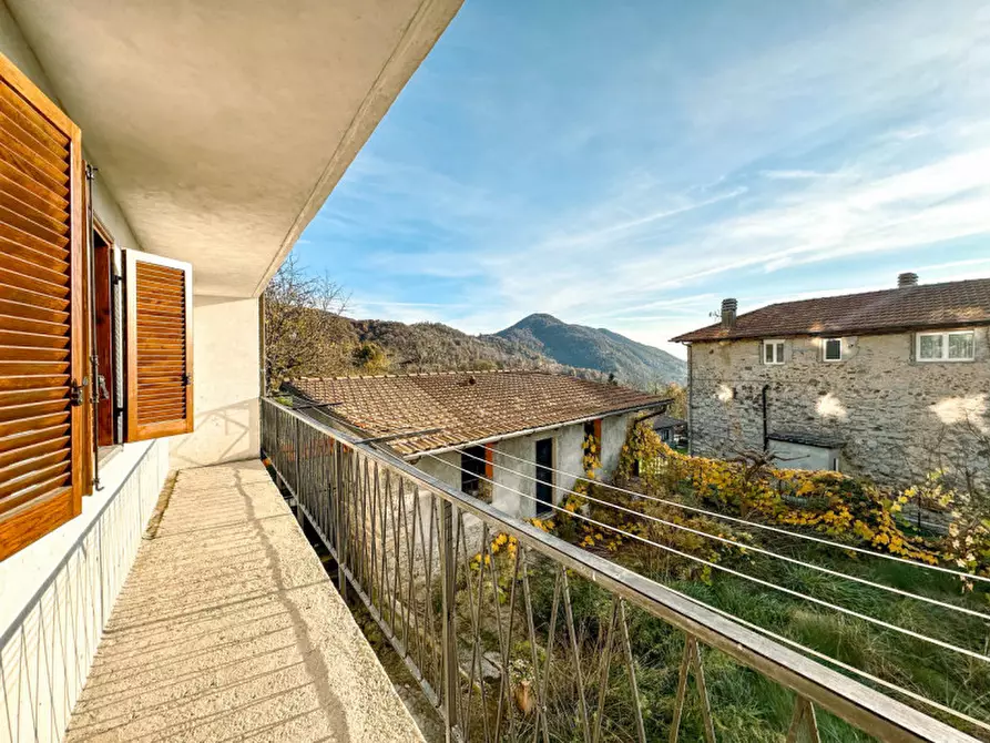 Immagine 22 di Appartamento in vendita  in Via Cavaglia Sterna 10 a Varallo