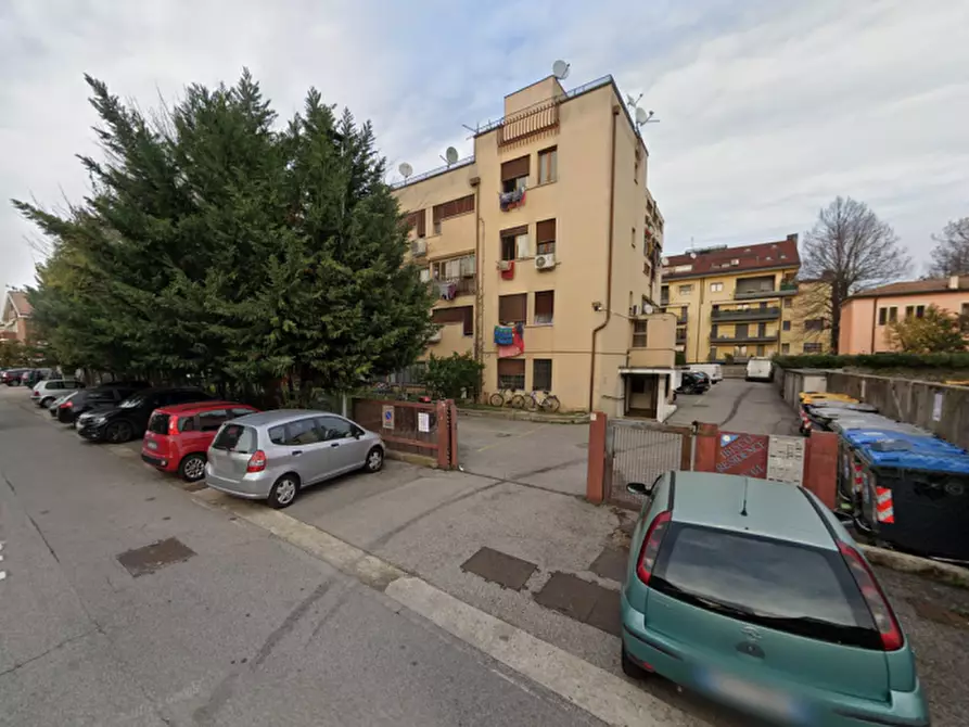 Immagine 1 di Appartamento in vendita  in VIA ALTICHIERI 61 a Padova