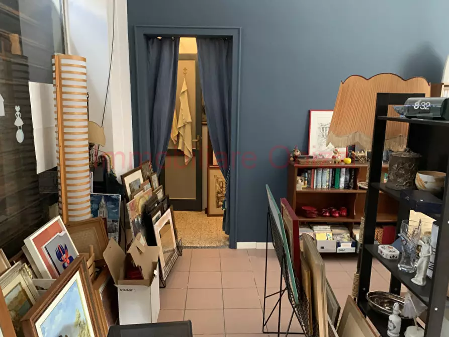 Immagine 2 di Negozio in vendita  in via palme a Padova