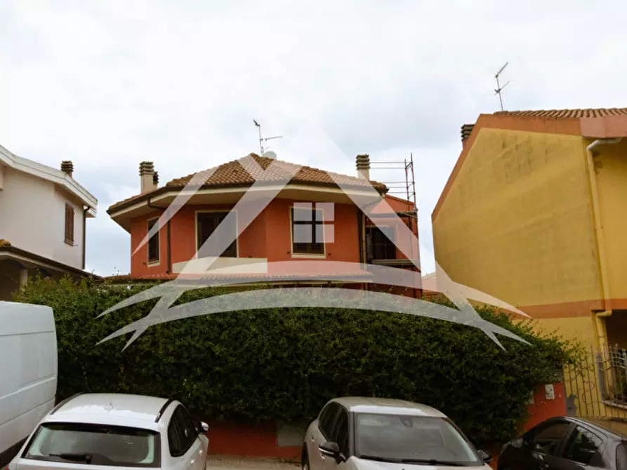 Immagine 1 di Casa trifamiliare in vendita  in Via Dei Ginepri, 5 a Porto Torres