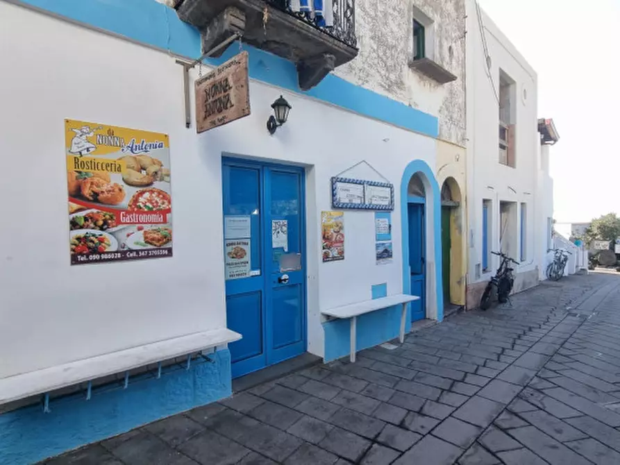 Immagine 2 di Negozio in vendita  in VIA ROMA, SNC a Lipari
