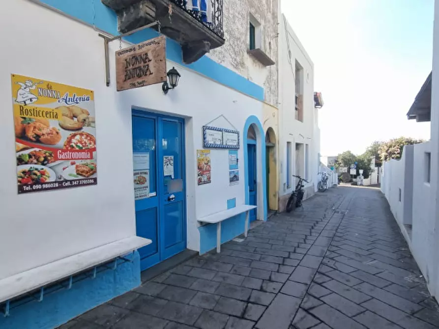 Immagine 37 di Negozio in vendita  in VIA ROMA, SNC a Lipari