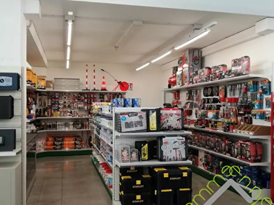 Immagine 4 di Attività commerciale in vendita  in via argine sinistro a Dolo