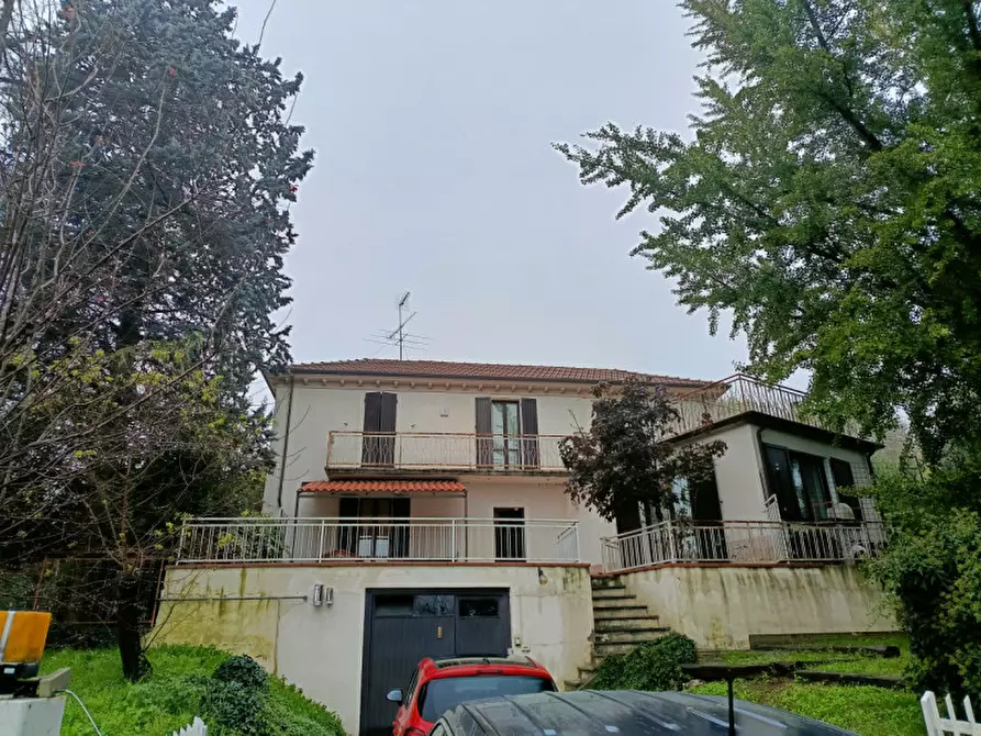 Immagine 1 di Villa in vendita  in Via Aldo Sanlorenzo 3 a San Giorgio Monferrato