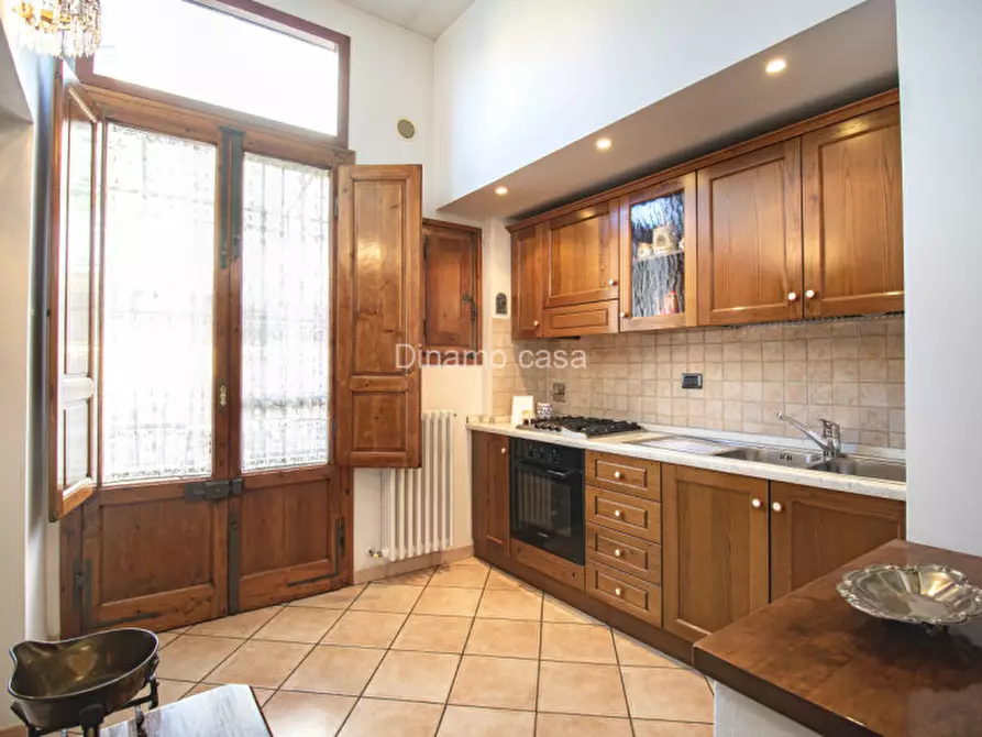 Immagine 4 di Casa indipendente in vendita  in Via della Previdenza a Prato